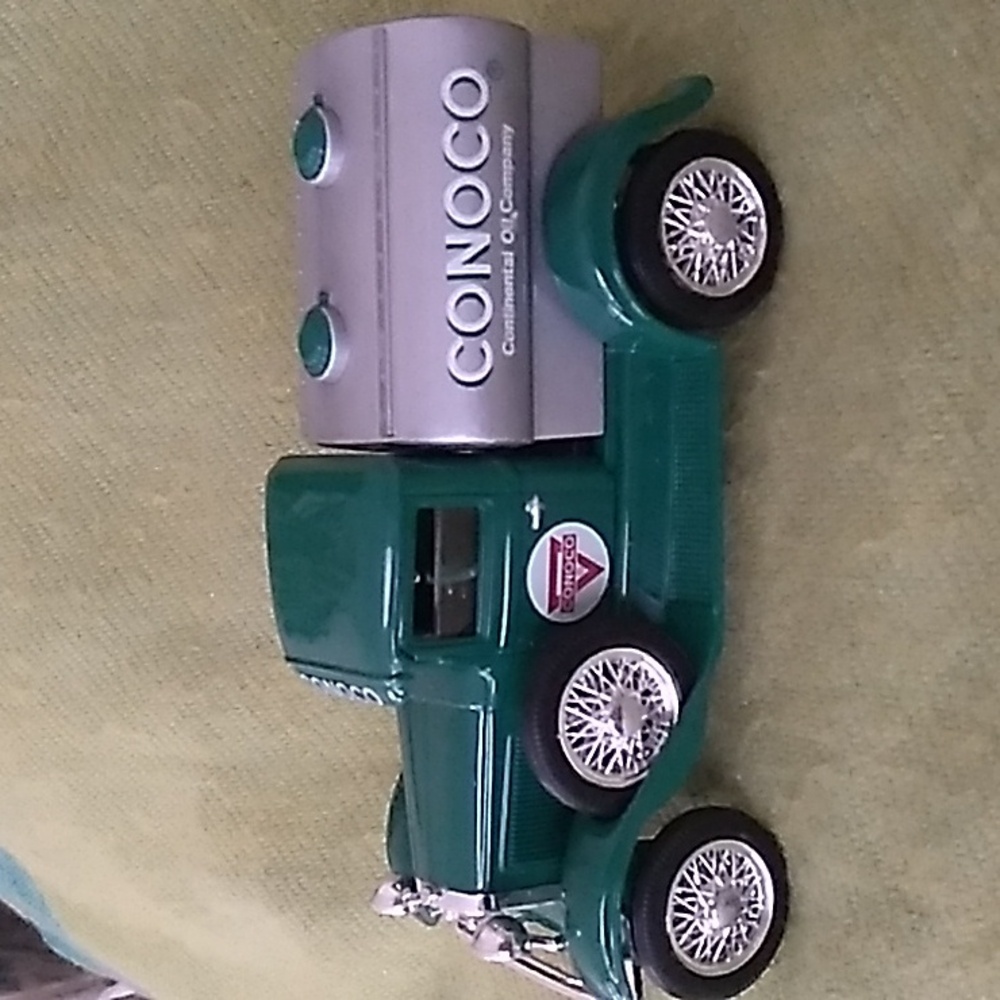 Vintage 1929 Ford Model A Tanker Bank - Conoco Continental Oil Company
